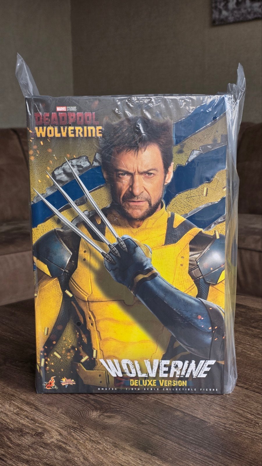 Hot Toys Wolverine Deluxe MMS754 (Deadpool & Wolverine), Ophalen, Zo goed als nieuw