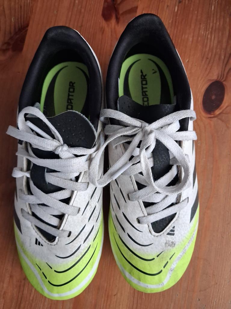 Voetbalschoenen maat 34 - goede staat, Sport en Fitness, Voetbal, Ophalen, Gebruikt, Schoenen, Maat S