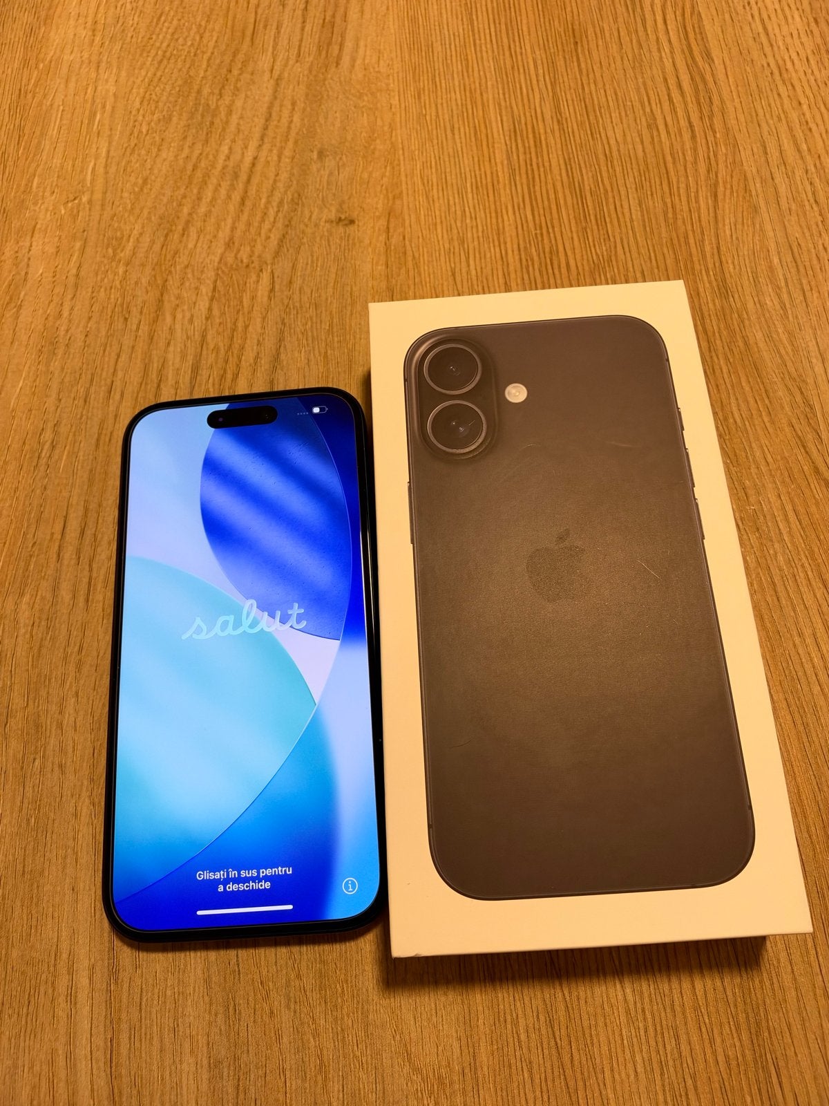 iPhone 16 128GB - Zo goed als nieuw, batterij 92%