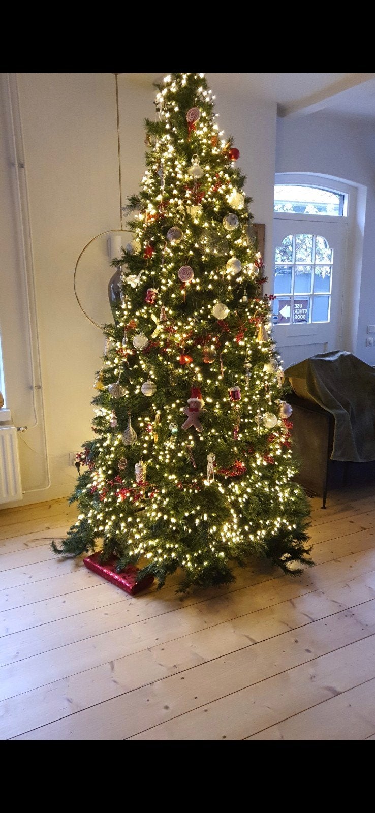 Professionele kerstboom van 2.50m hoog, Ophalen, Zo goed als nieuw
