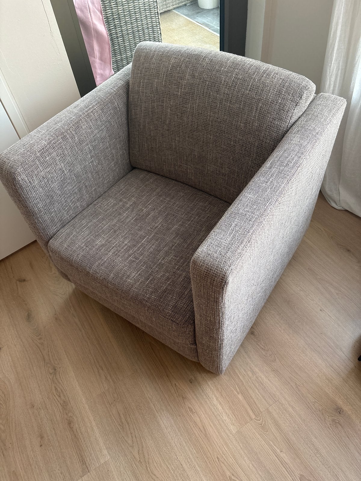 Foto 4 van Comfortabele fauteuil (optioneel x2) - Zo goed als nieuw