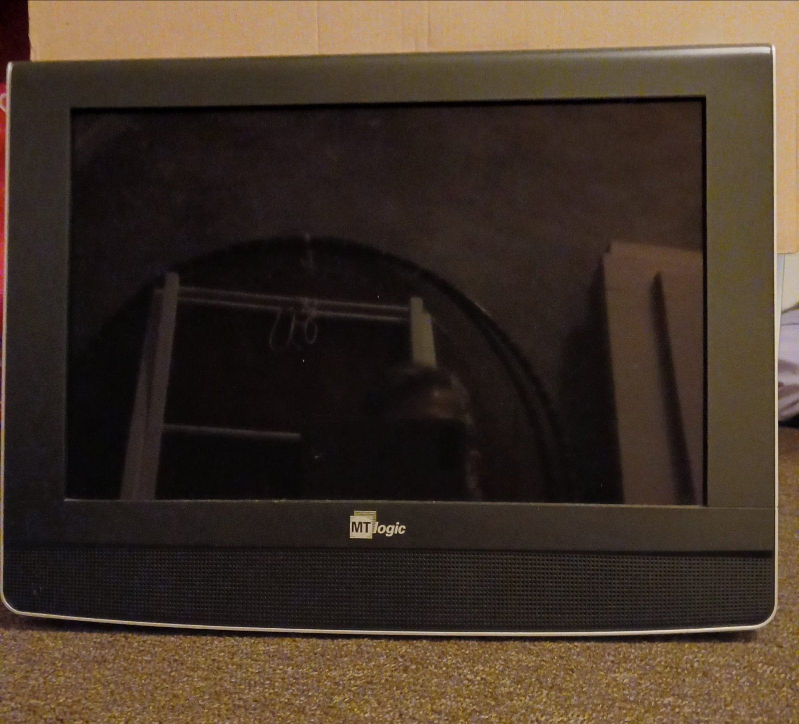 Compacte TV met ingebouwde DVD-speler voor boot/caravan, Audio, Tv en Foto, Ophalen, Gebruikt, 50 Hz, Overige merken