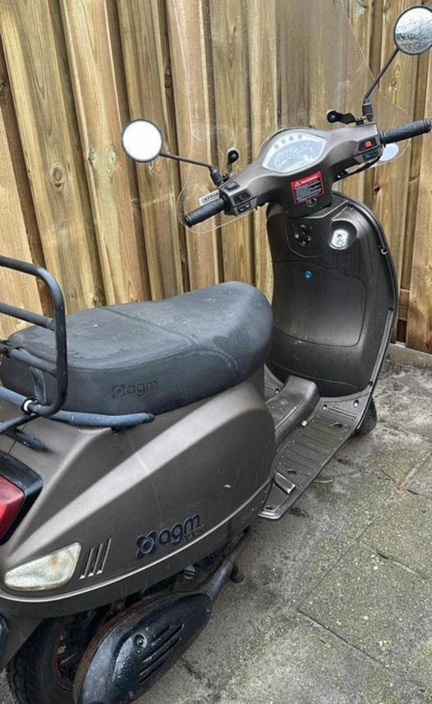 Scooter, Fietsen en Brommers, Snorfietsen en Snorscooters, Ophalen, Zo goed als nieuw, Benzine, Overige merken
