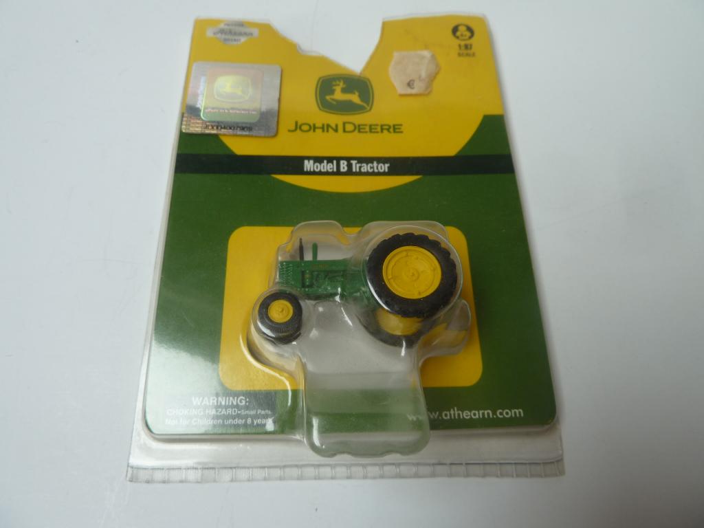 Athearn John Deere, Ophalen of Verzenden, Zo goed als nieuw, Hijskraan, Tractor of Landbouw, Overige merken