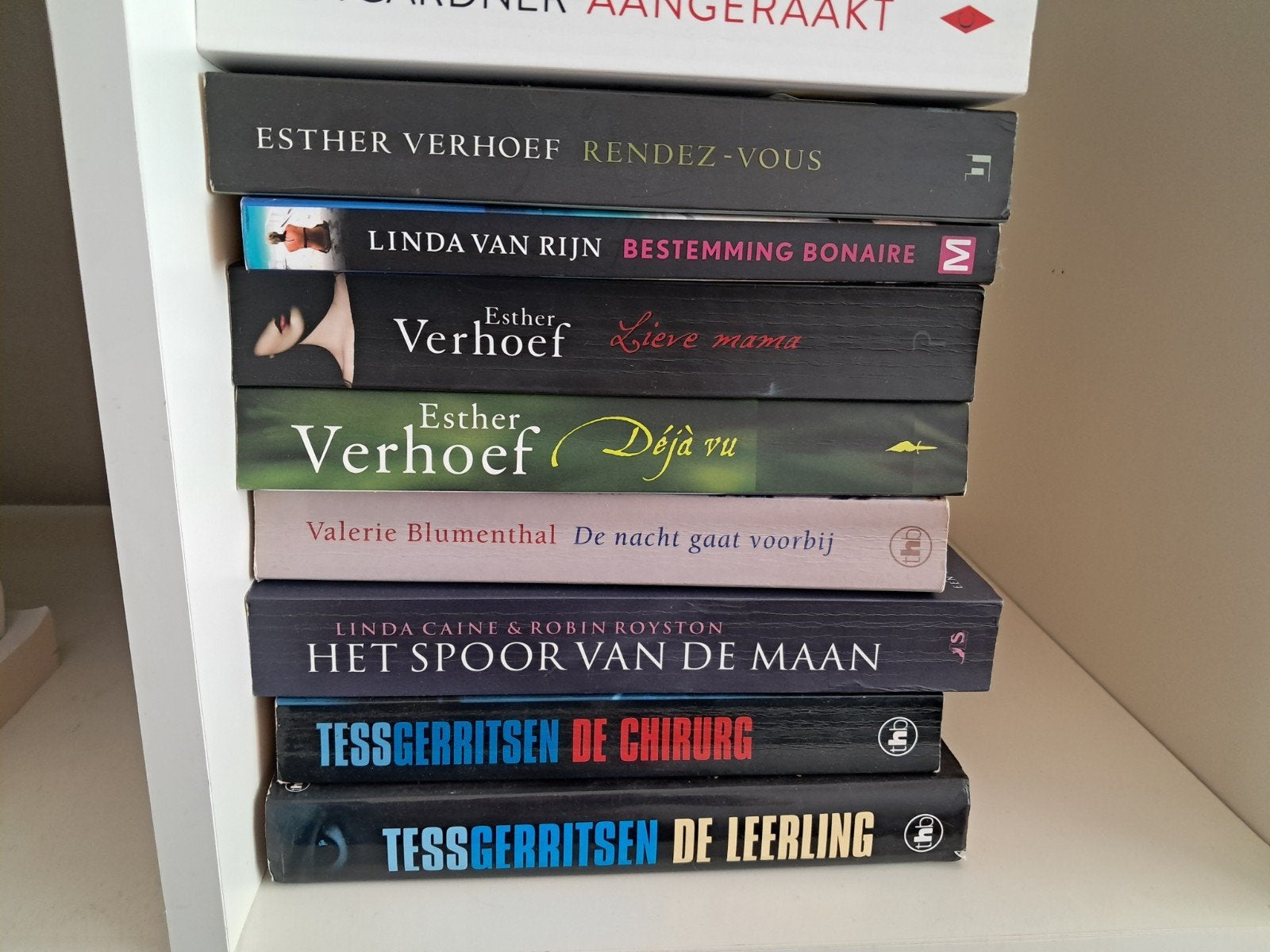 Ruim 100 SUPER mooie BOEKEN voor €60,00-!!!, Ophalen, Zo goed als nieuw, Suzanne Vermeer e.v.a.