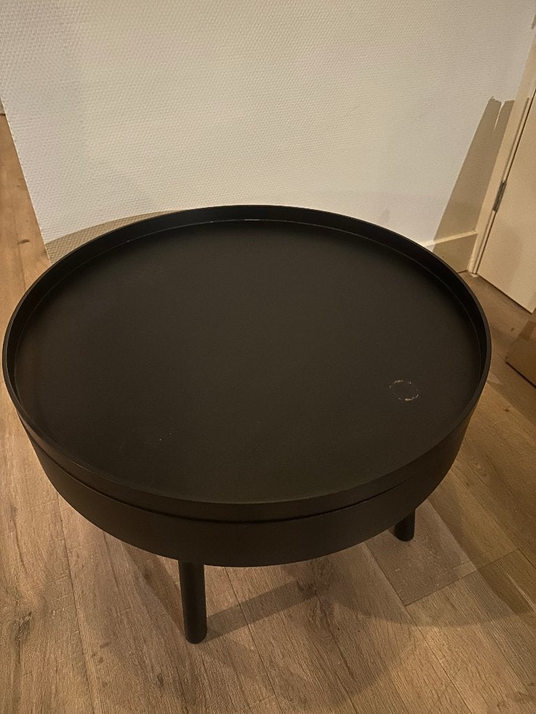 Ronde zwarte bijzettafel, Huis en Inrichting, Rond, 55 tot 75 cm, Zo goed als nieuw, Hout