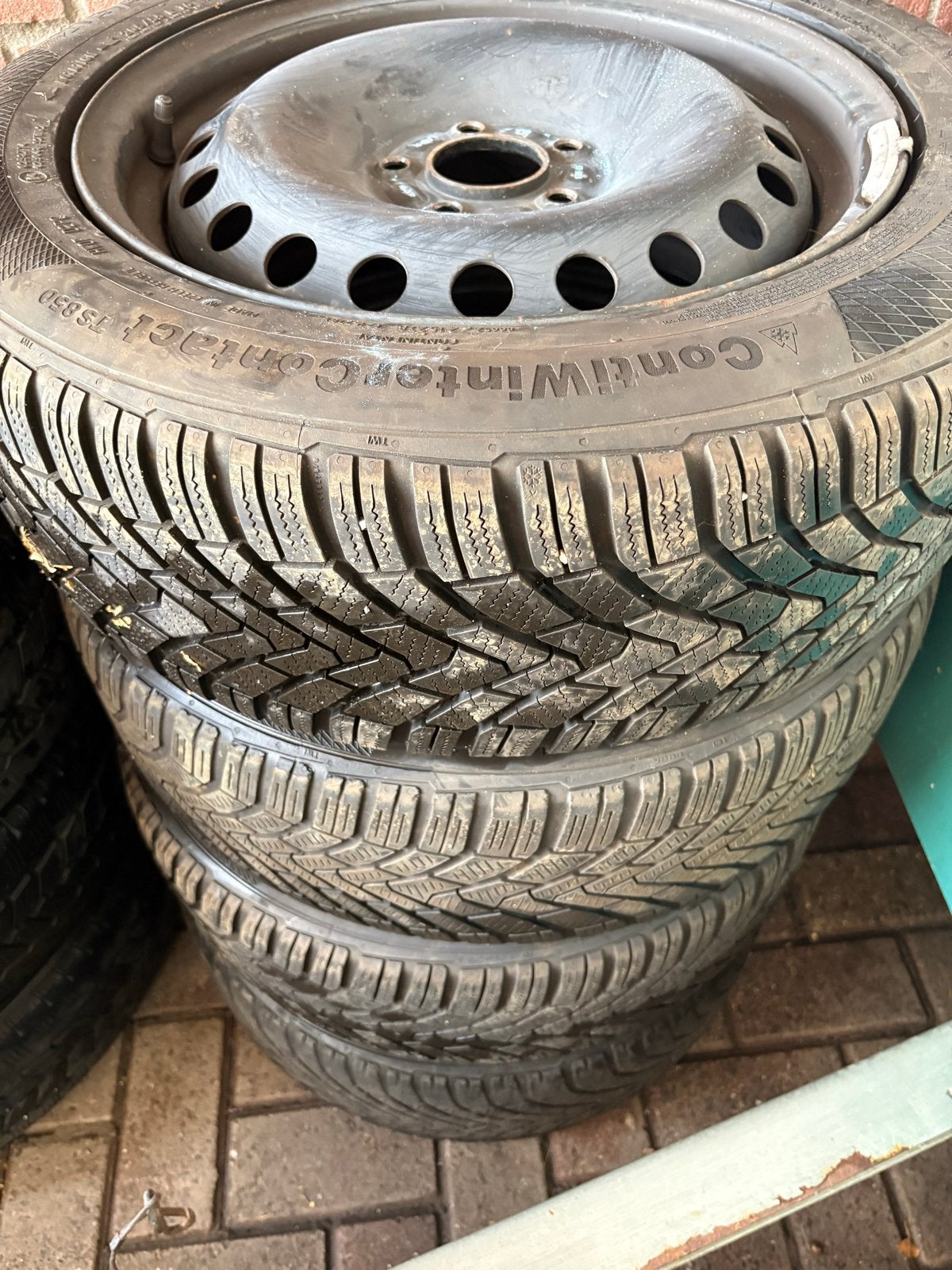 Continental Winterbanden op stalen velgen 205/55 R16, Ophalen, Gebruikt, 16 inch, Banden en Velgen