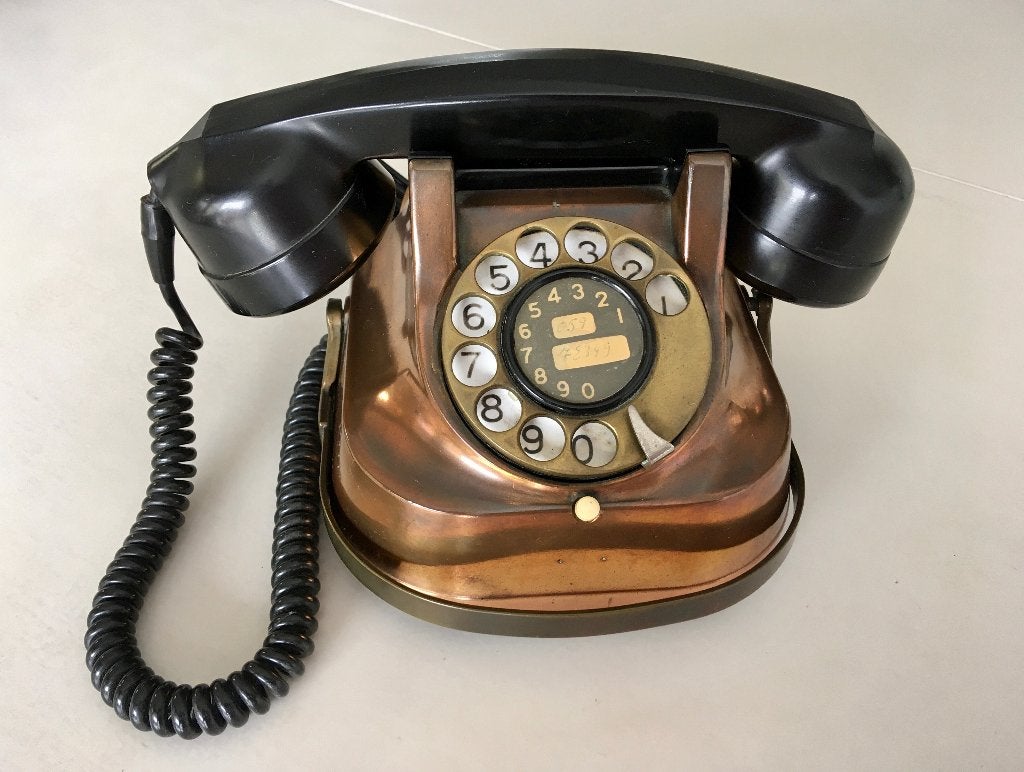 Gave, vintage koperen draaischijf telefoon, type: RTT 56-B, Ophalen of Verzenden, Gebruikt, Bakeliet