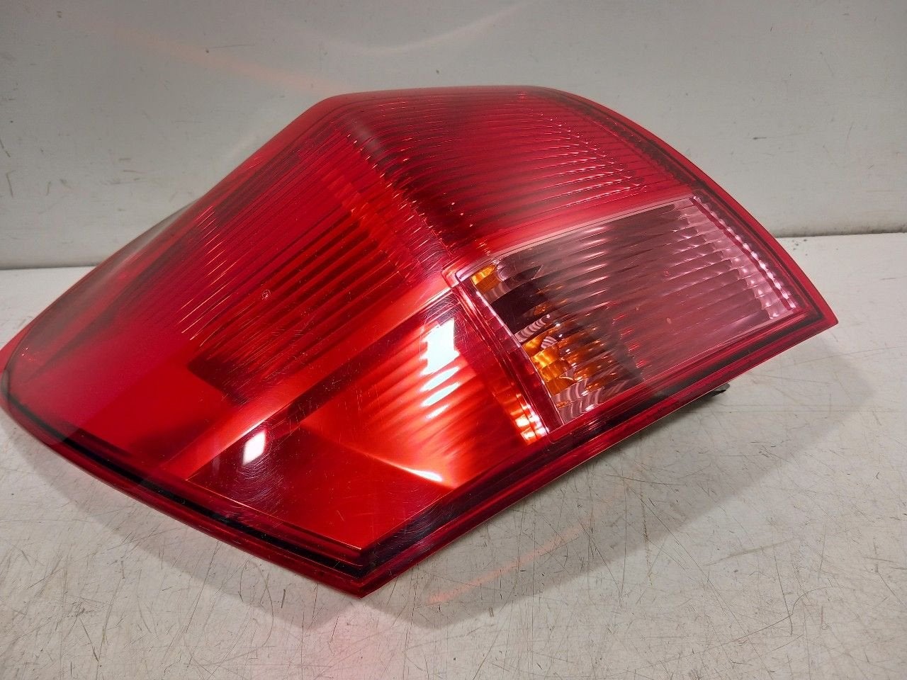 Achterlicht links buiten Nissan Qashqai, Onderdelen@venauto.nl, Van der Ven Autorecycling B.V., Gebruikt, Ettenseweg 76, 4706 PB Roosendaal, The Netherlands