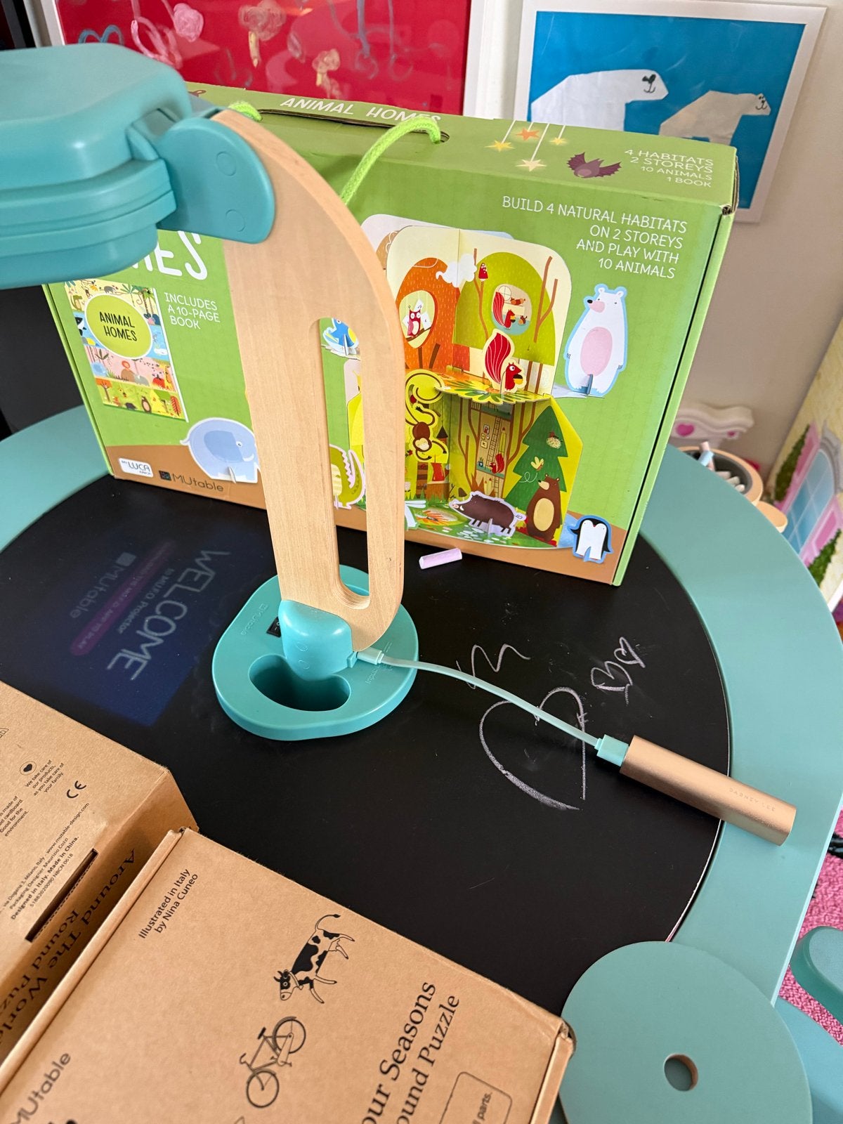 MuTable speeltafel met 2 stoelen en accessoires, Ophalen of Verzenden, Zo goed als nieuw, Knutselen