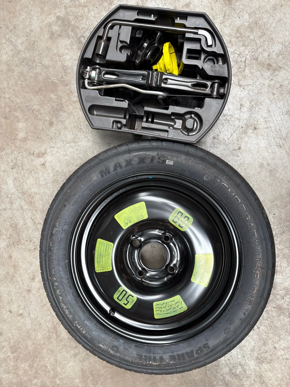 Pugeot/Citroen Reservewiel met krikset - T125/80R15, Auto diversen, Ophalen, Gebruikt