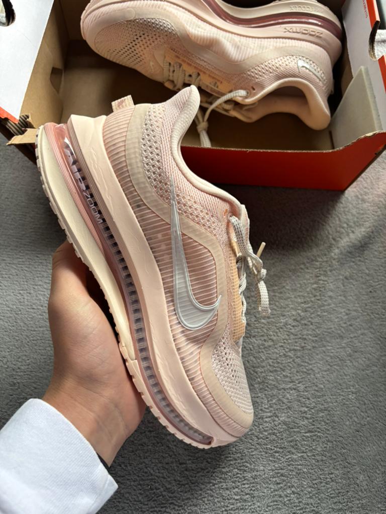 Nike pegasus premium guava ice - maat 42 - nieuw, J, Overige kleuren, Nieuw, Ophalen of Verzenden