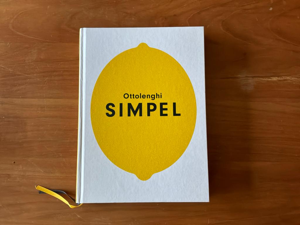 Ottolenghi SIMPEL kookboek - Zo goed als nieuw, Boeken, Hoofdgerechten, Midden-Oosten en Marokko, Vegetarisch, Ophalen of Verzenden