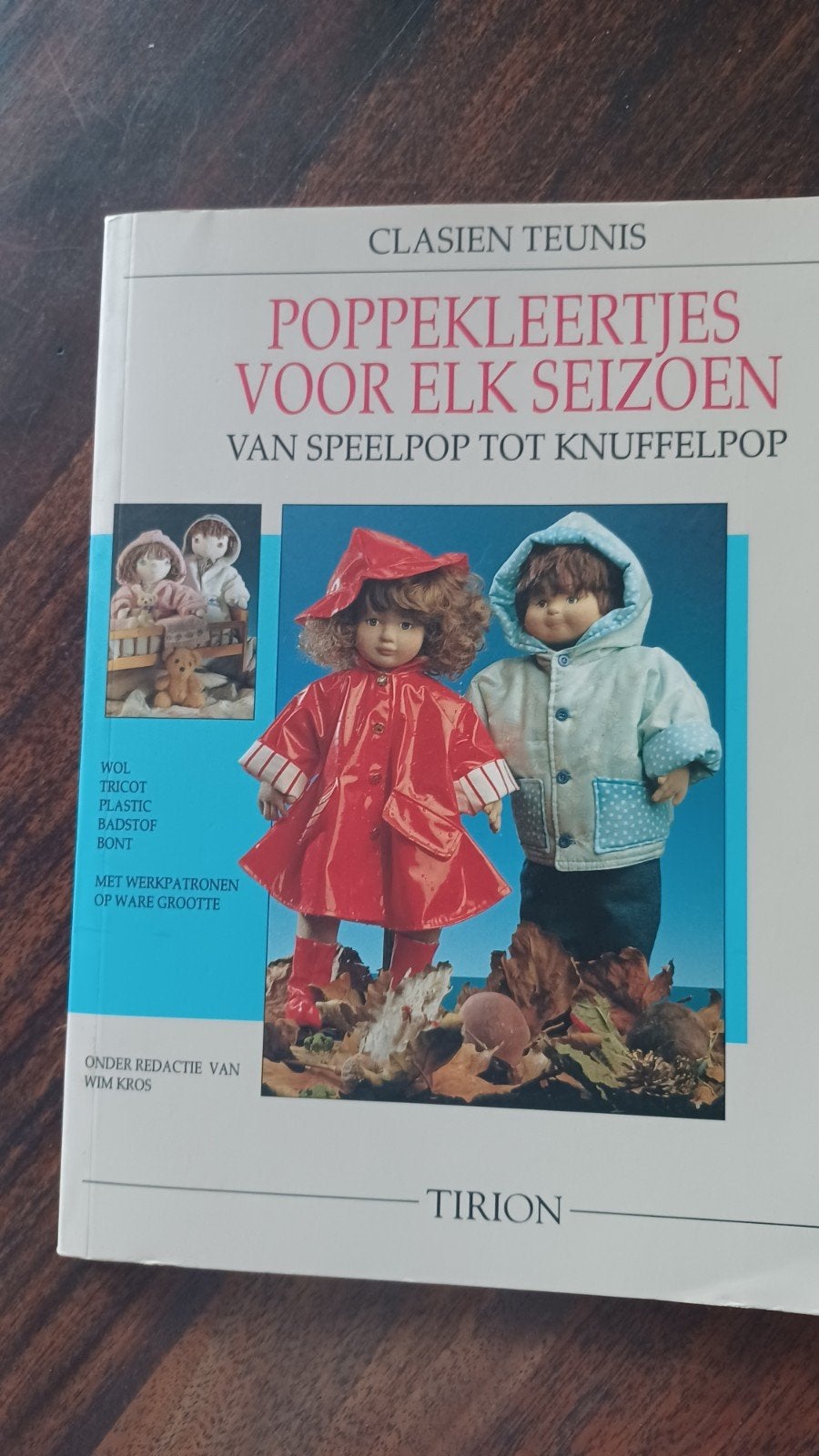 Poppenkleertjes voor elk seizoen, Ophalen of Verzenden, Zo goed als nieuw, Poppen maken