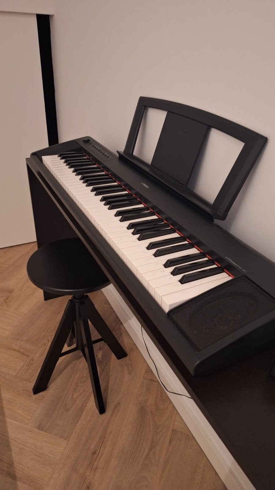 Yamaha Piaggero NP-11 Digitaal Piano, Muziek en Instrumenten, Piano's, Ophalen, Zo goed als nieuw, Zwart, Digitaal