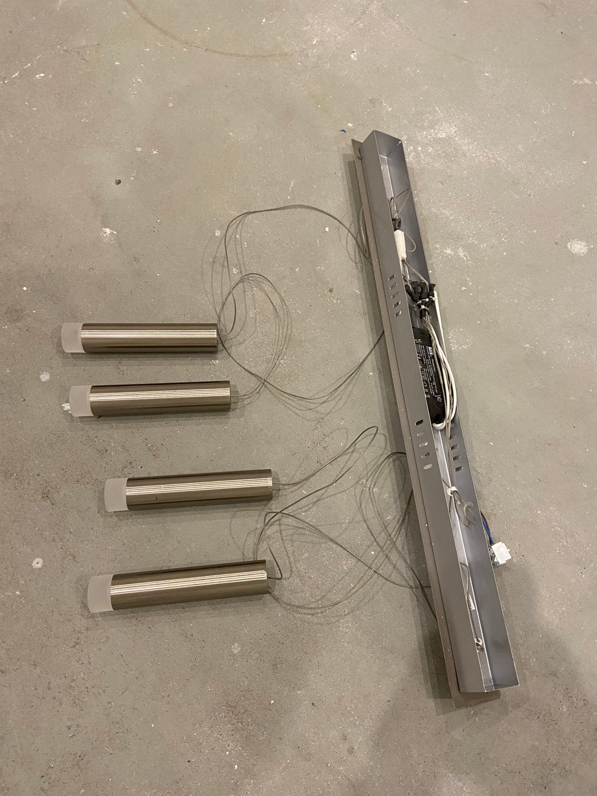 Dimbare LED-verlichting met 4 spots en driver, Ophalen of Verzenden, Gebruikt, Led-lamp, Dimbaar