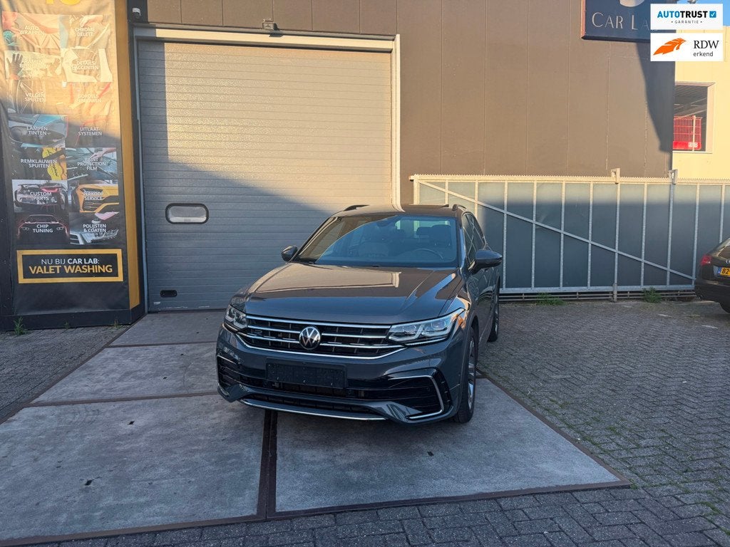 Volkswagen TIGUAN 1.4 TSI eHybrid R-Line | IQ | 360 | keyles, 1716 kg, Stof, 4 cilinders, 150 pk