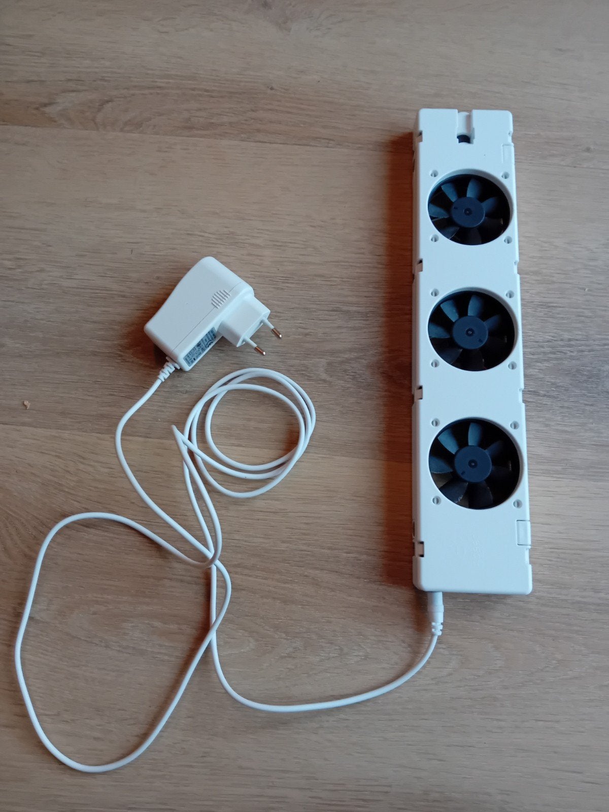 Ventilator met 3 fans en adapter, Ophalen of Verzenden, Zo goed als nieuw, Overige