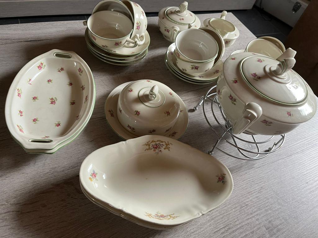 16 delig Theeservies van St Victoria, Antiek en Kunst, Antiek | Servies compleet, Ophalen of Verzenden