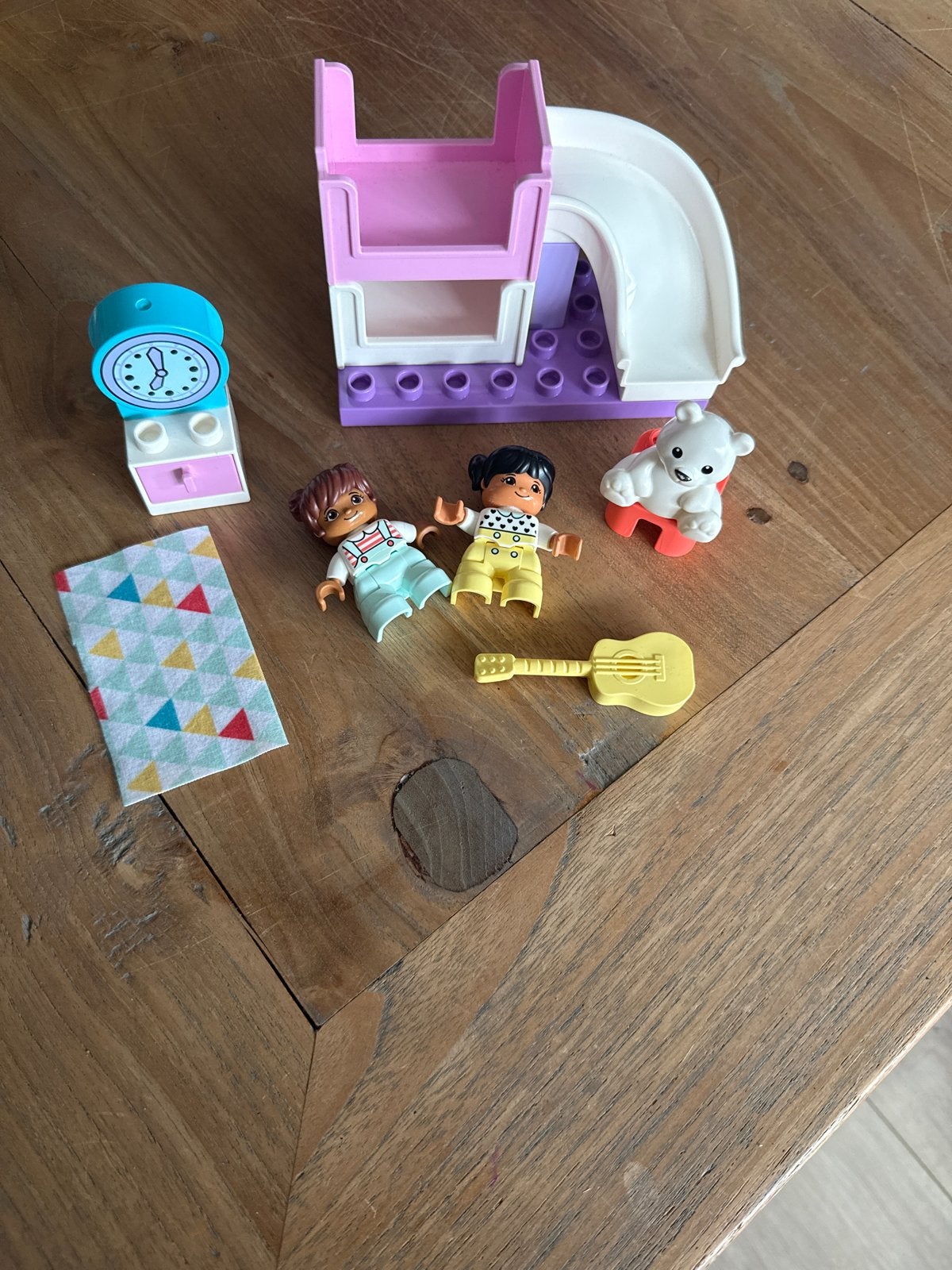 Lego Duplo set 10926 Slaapkamer met glijbaan en figuren, Overige thema's, Lego, Ophalen of Verzenden, Zo goed als nieuw