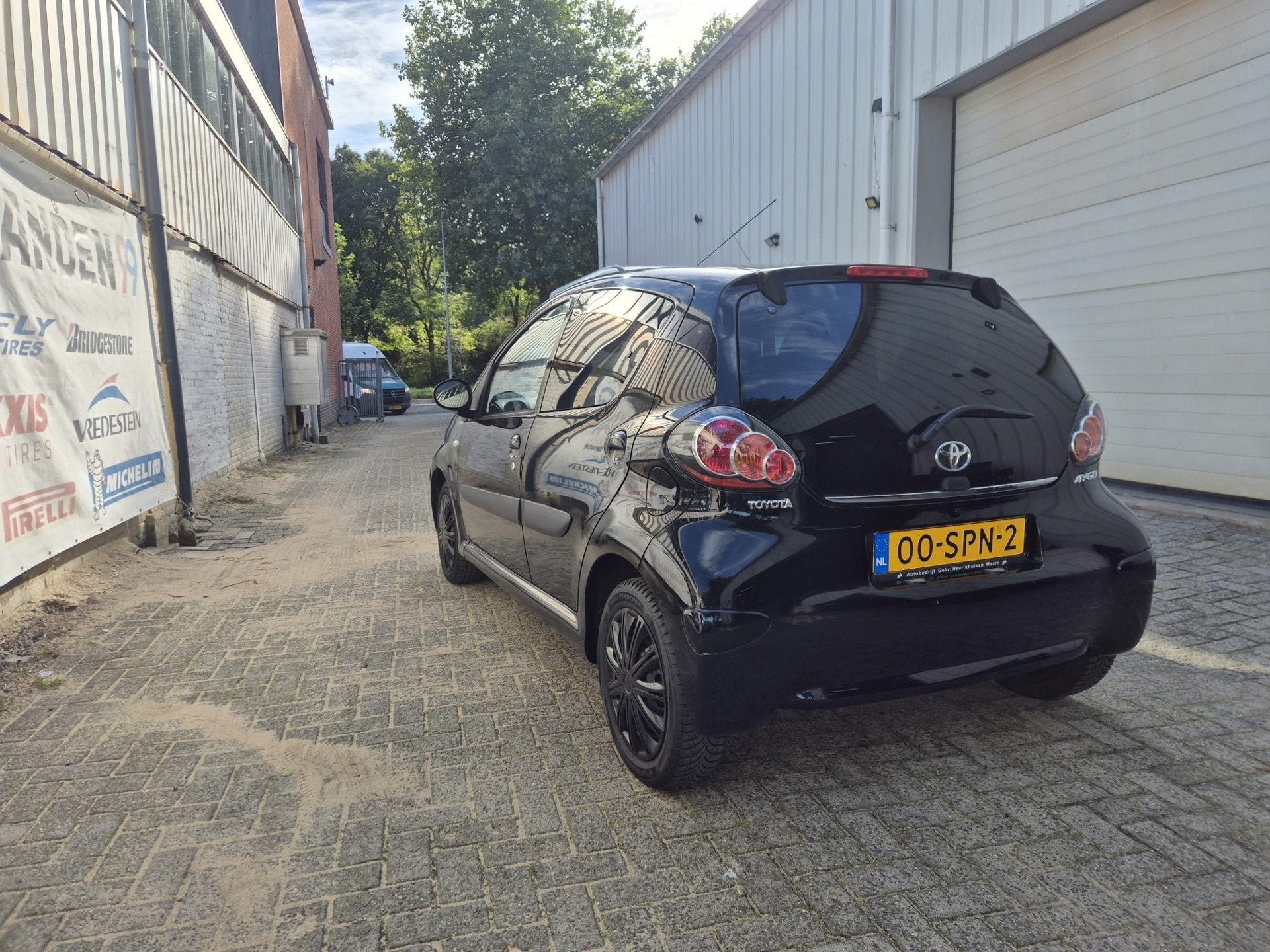 Toyota Aygo Dynamic Navigator|5DRS|Airco|NAP|Nieuwe APK, Auto's, Voorwielaandrijving, Euro 5, Elektrische ramen, Gebruikt