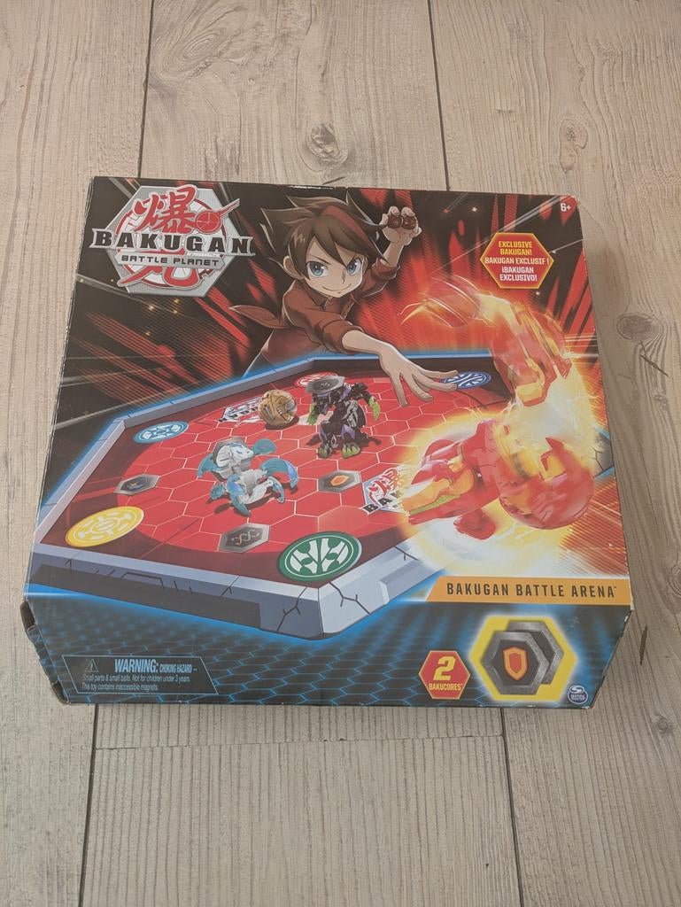 Bakugan Arena plus kaartjes, Ophalen of Verzenden, Zo goed als nieuw, Jongen of Meisje