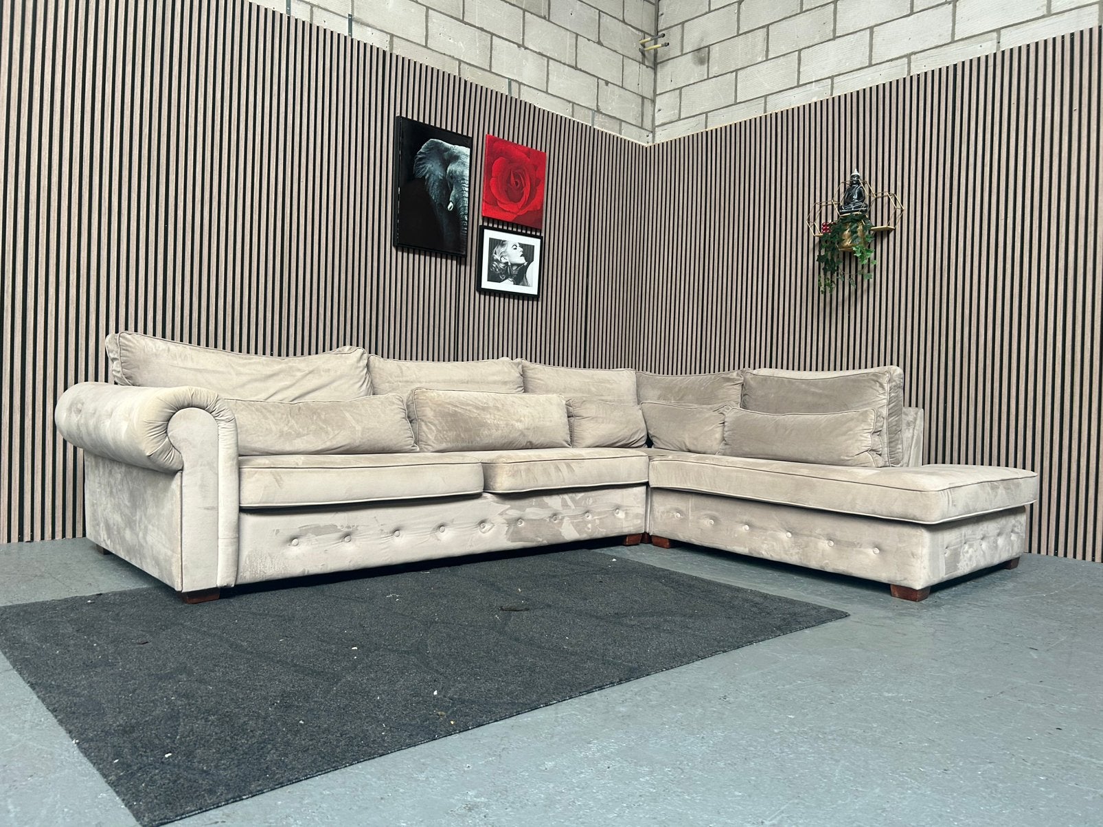 GRATIS LEVERING Hoekbank Velvet Beige 341X246 GEREINIGD
