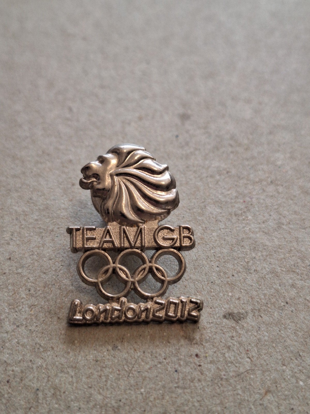 Team GB London 2012 Olympische Speldje Leeuw, Ophalen of Verzenden, Gebruikt, Sport, Speldje of Pin