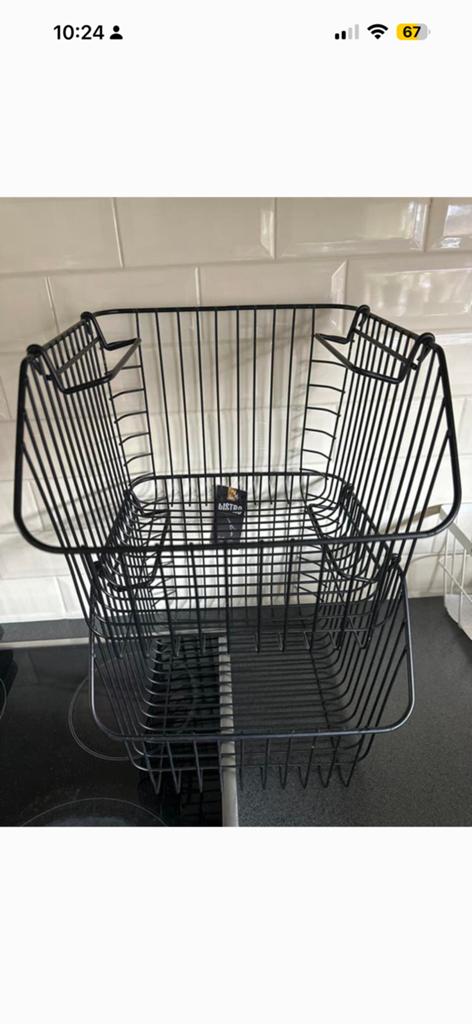 2 stapelbare metalen manden, Ophalen of Verzenden, Zo goed als nieuw, Rechthoekig, Overige materialen