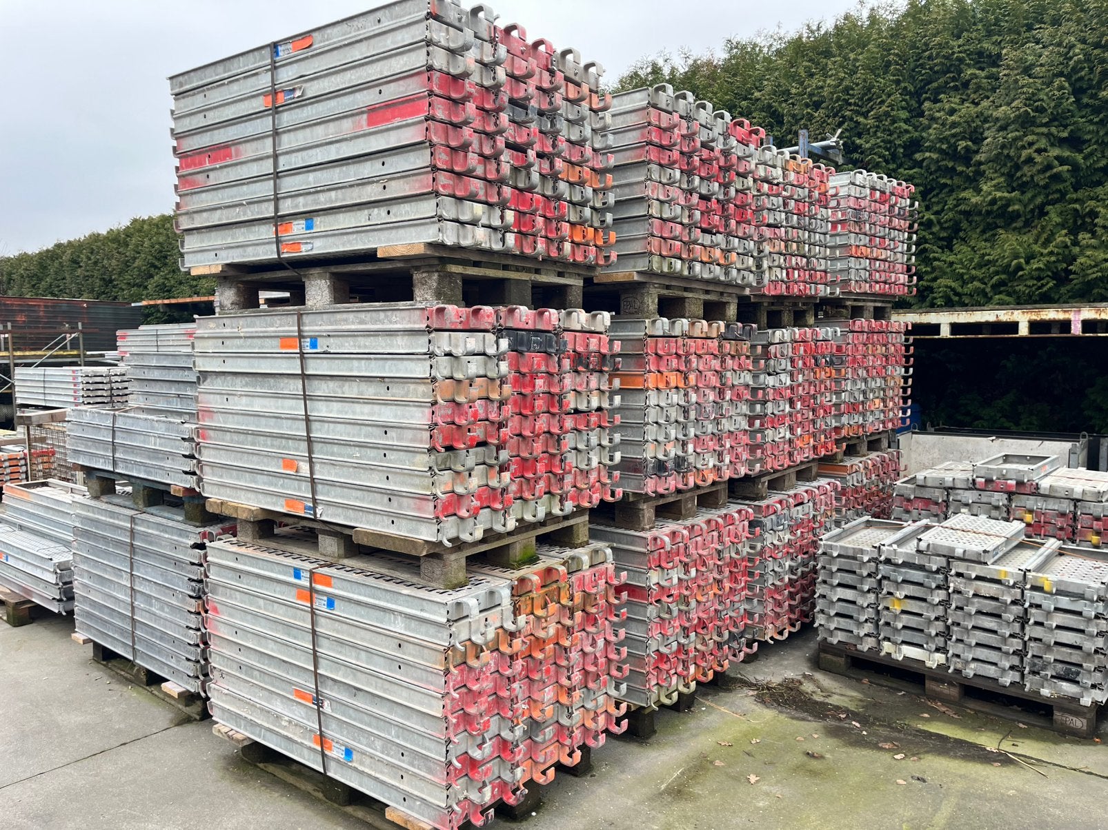 Vloerdelen, roosters, steigervloeren Layher/Scafom/Afix, Ophalen, Overige typen, Minder dan 2 meter