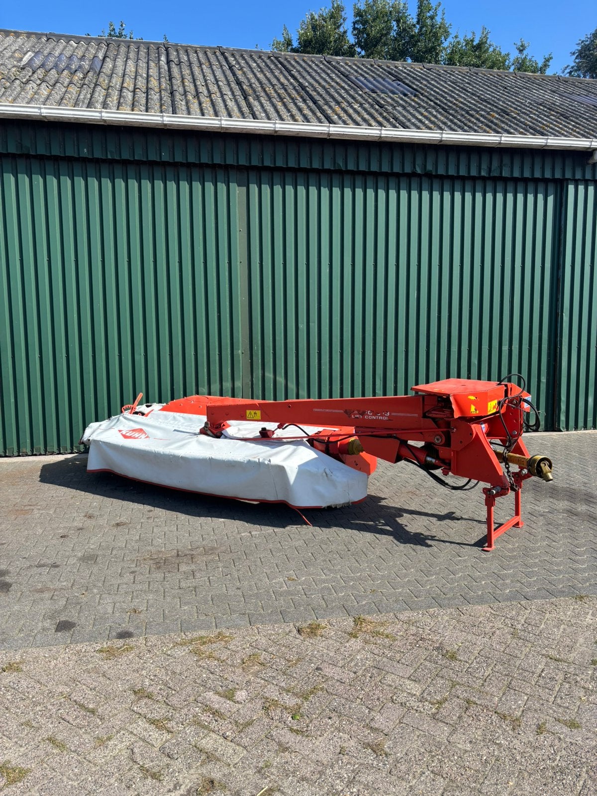 Kuhn fc 313 achtermaaier, Ophalen, Weidebouw