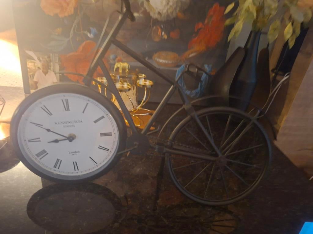 Unieke fietsklok - Kensington Station London 1879, Huis en Inrichting, Woonaccessoires | Klokken, Ophalen of Verzenden, Zo goed als nieuw
