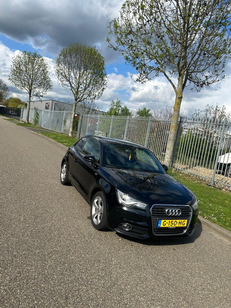 Audi A1 1.4 Tfsi 90KW 2010 Zwart, Auto's, Audi, Voorwielaandrijving, A1, 4 stoelen, Handgeschakeld