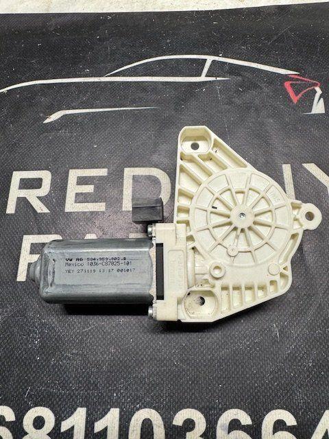 Volkswagen Audi Raammotor Portierruit Rechts Voor 5Q4959802B, Gebruikt, -, -, Ophalen of Verzenden