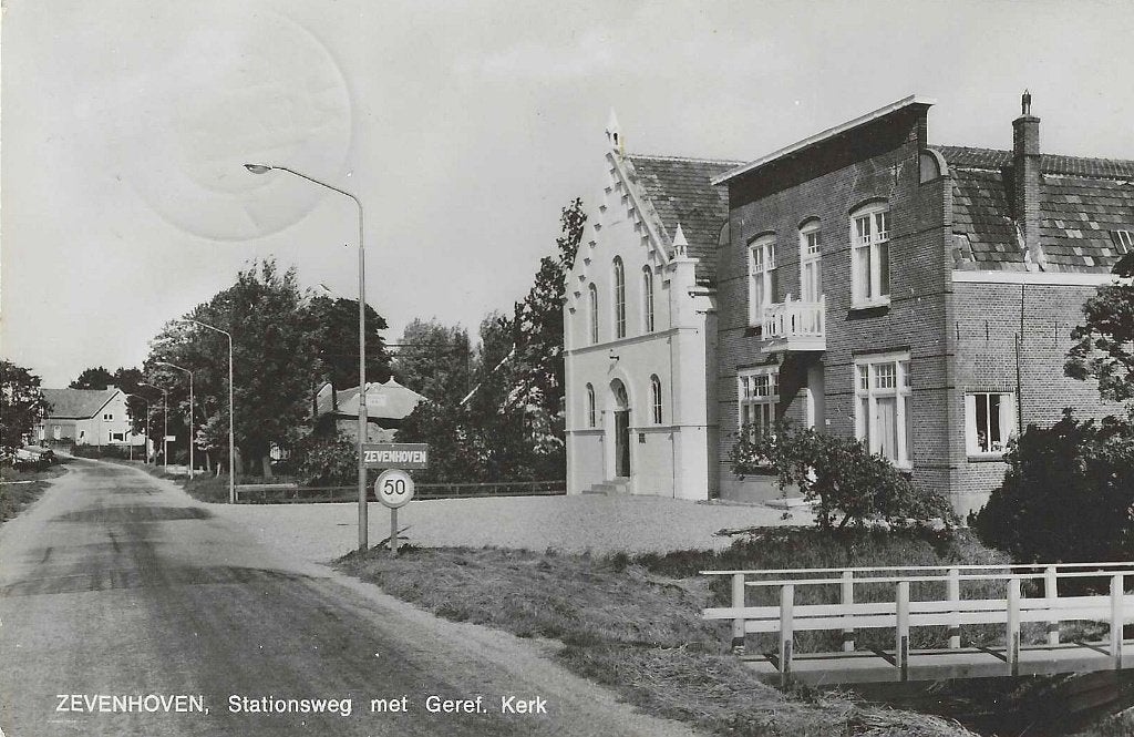 Z5 Zevenhoven Stationsweg met Geref Kerk, Ophalen of Verzenden, 1960 tot 1980, Ongelopen, Zuid-Holland