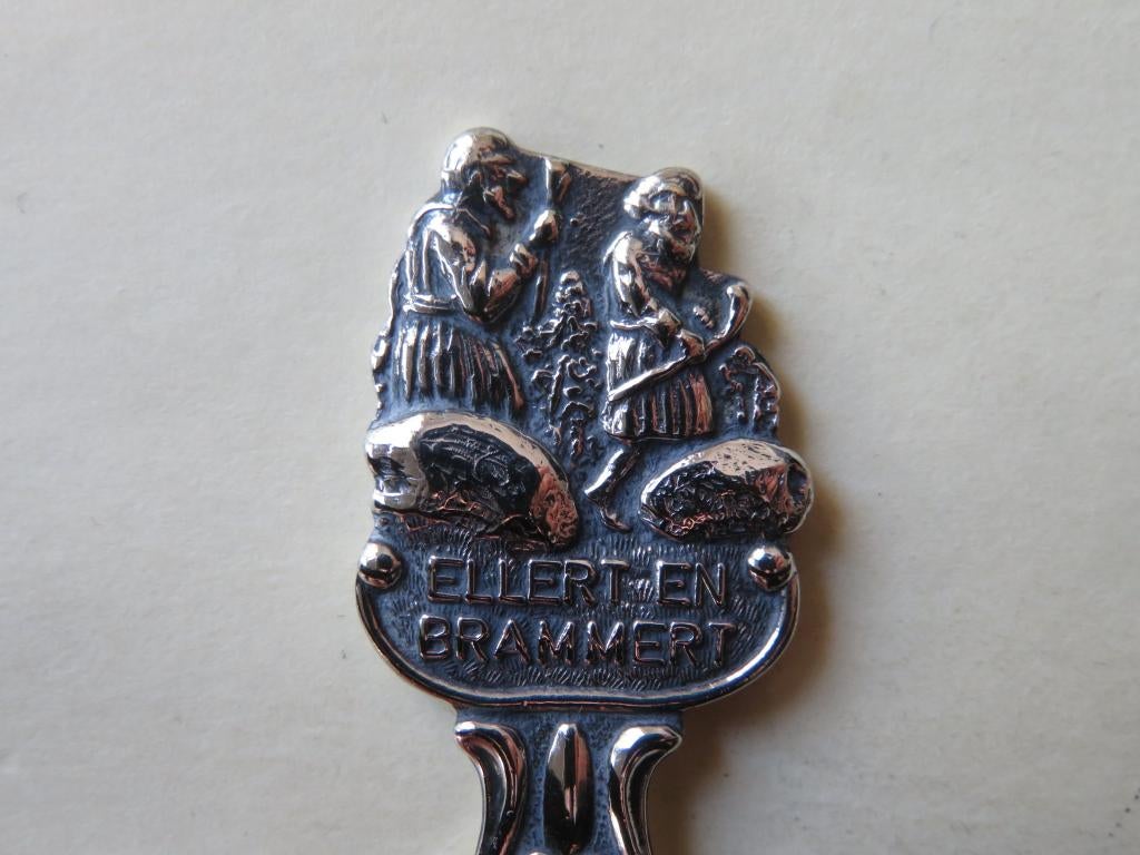 Lepeltje Ellert en Brammert Schoonoord, Verzenden