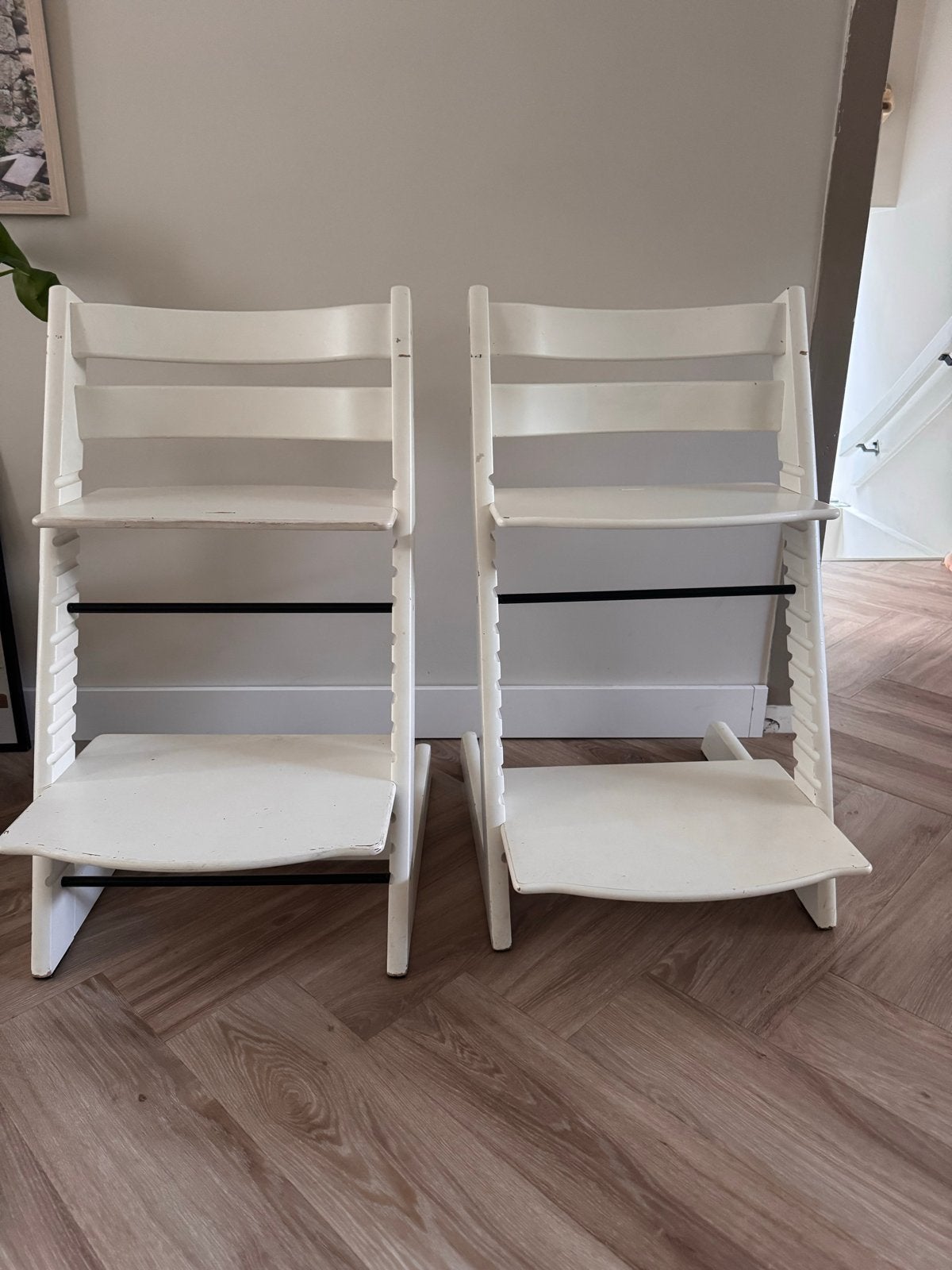 2x Witte stokke triptrap meegroeistoel, Ophalen, Gebruikt, Meegroeistoel, Aanschuifbaar