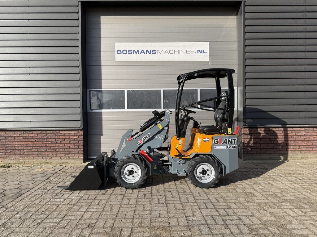 Giant G1100 G1200 minishovel NIEUW budget uitvoering €345, Tobroco, Info@tobroco.nl, Sprendlingenstraat 57
5061 KM  Oisterwijk, NL