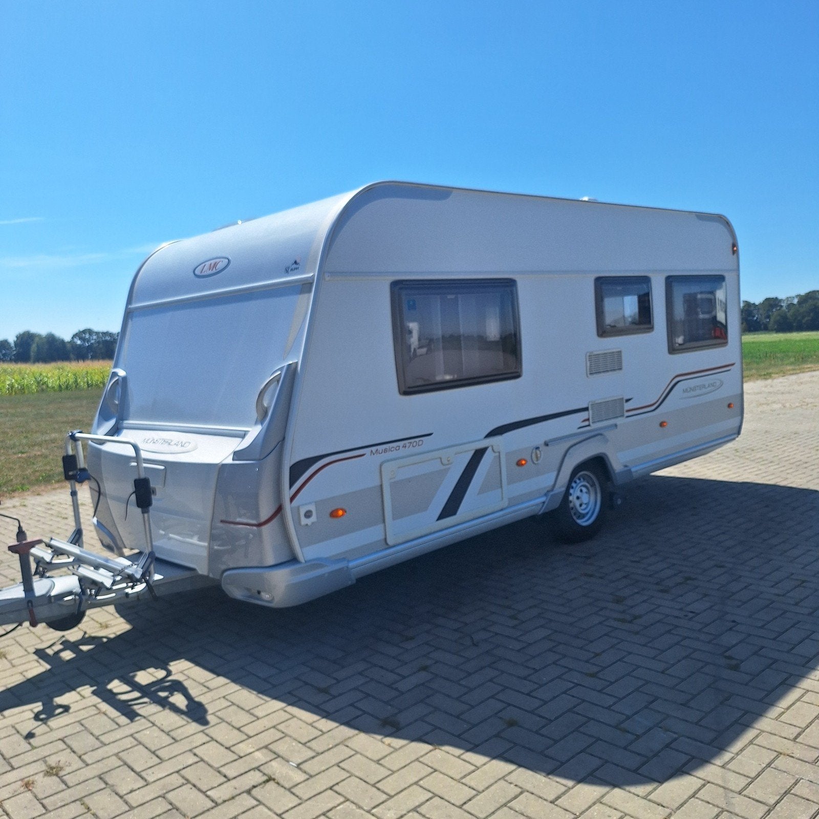 LMC Musica 470D, Voortent+Luifel+Erker, Mover, Bovag 22, Rondzit, Bedrijf, Vast bed, 4 tot 5 meter