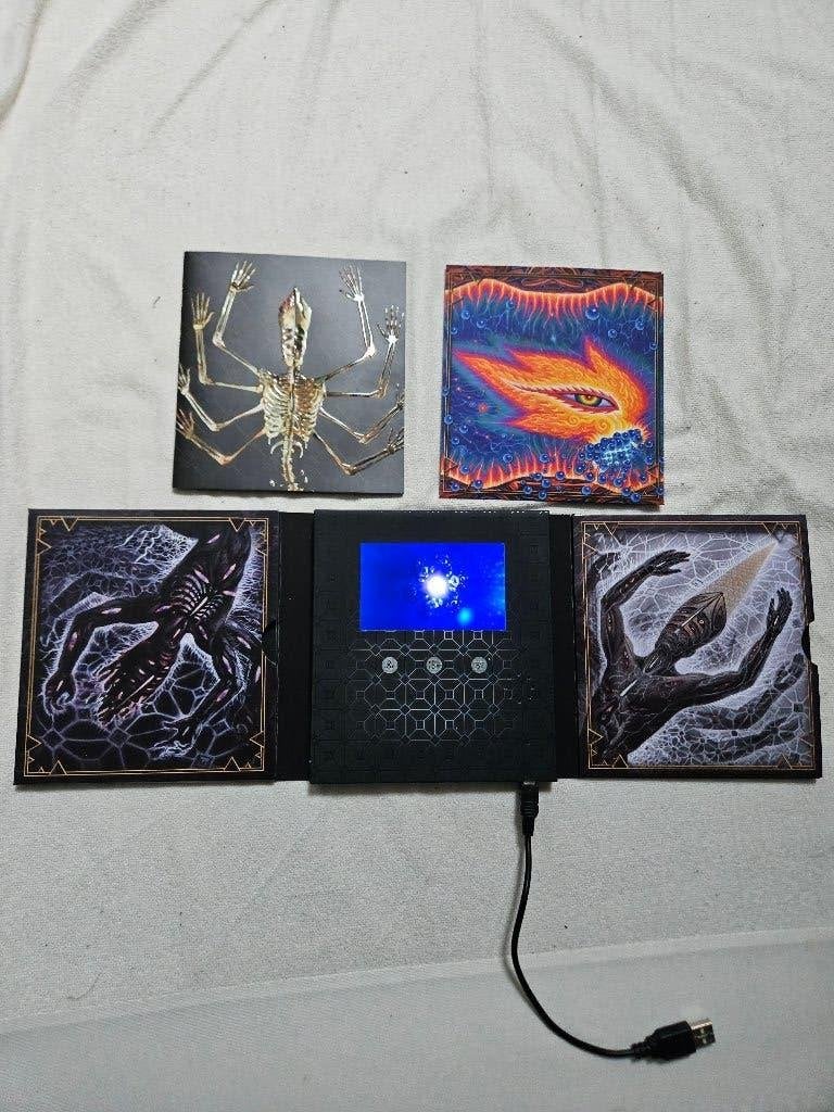 Tool Fear Inoculum  Limited Edition met videoscherm, Metal, Ophalen of Verzenden, Nieuw in verpakking, Album