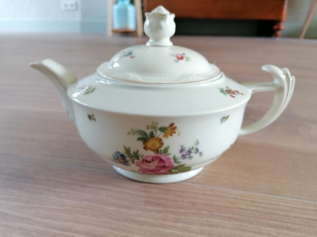 Victoria Osto Theepot met Bloemenpatroon, Ophalen, Overige stijlen, Overige typen