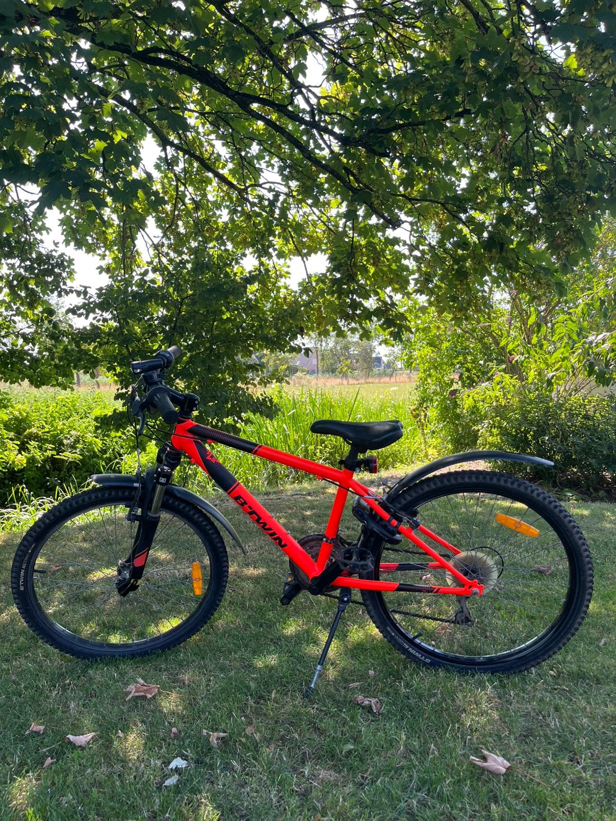 B.twin mountainbike, Fietsen en Brommers, Fietsen | Jongens, Ophalen, Zo goed als nieuw, 24 inch, Versnellingen