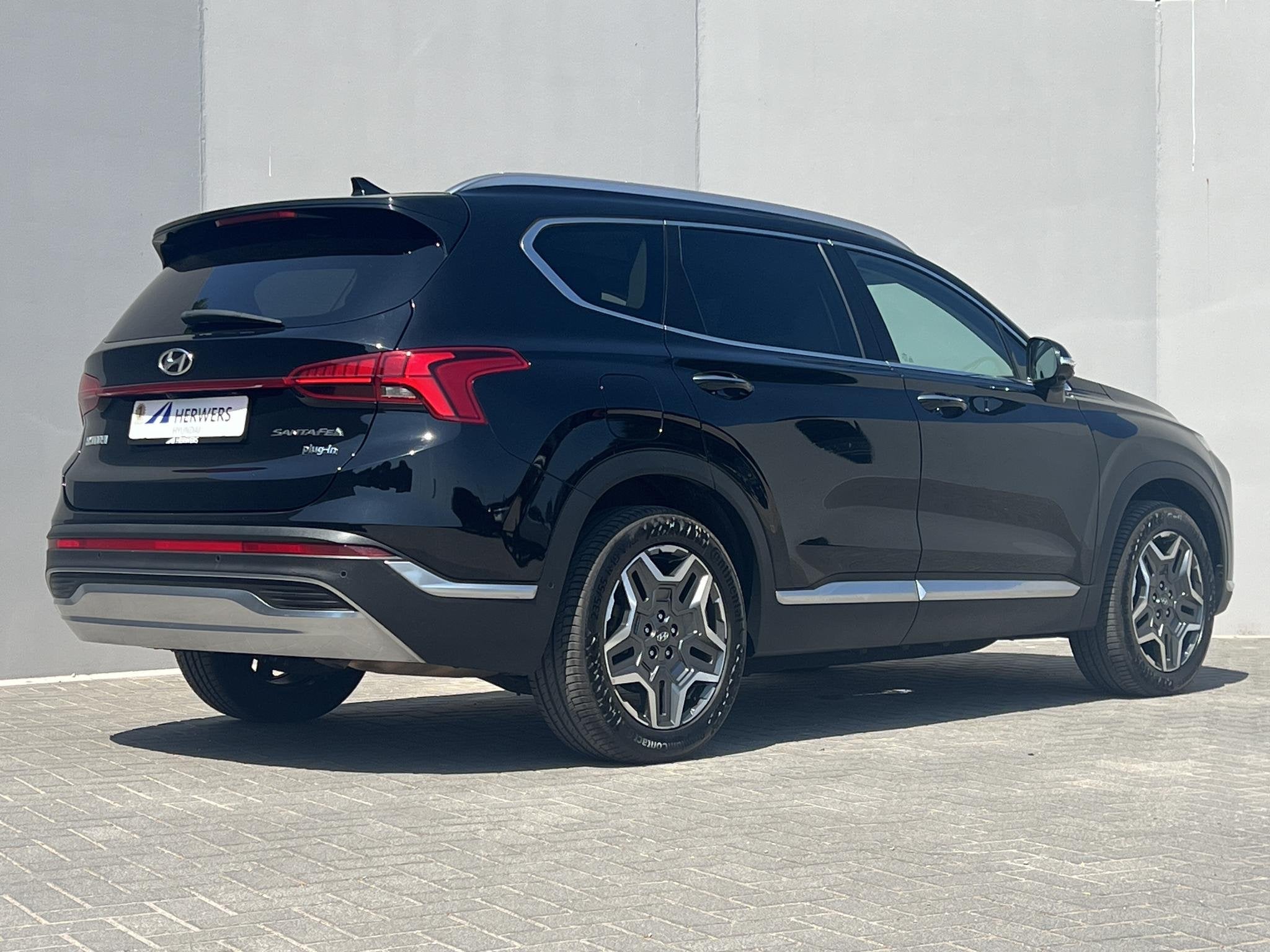 Hyundai Santa Fe 1.6 T-GDI PHEV Premium Sky / Fabrieksgarant, Automaat, Gebruikt, Euro 6, 4 cilinders