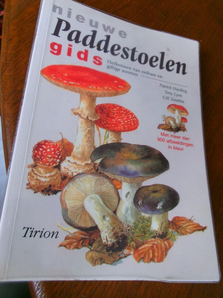 Nieuwe PADDESTOELEN gids, Boeken, Ophalen of Verzenden, Zo goed als nieuw, Natuur algemeen