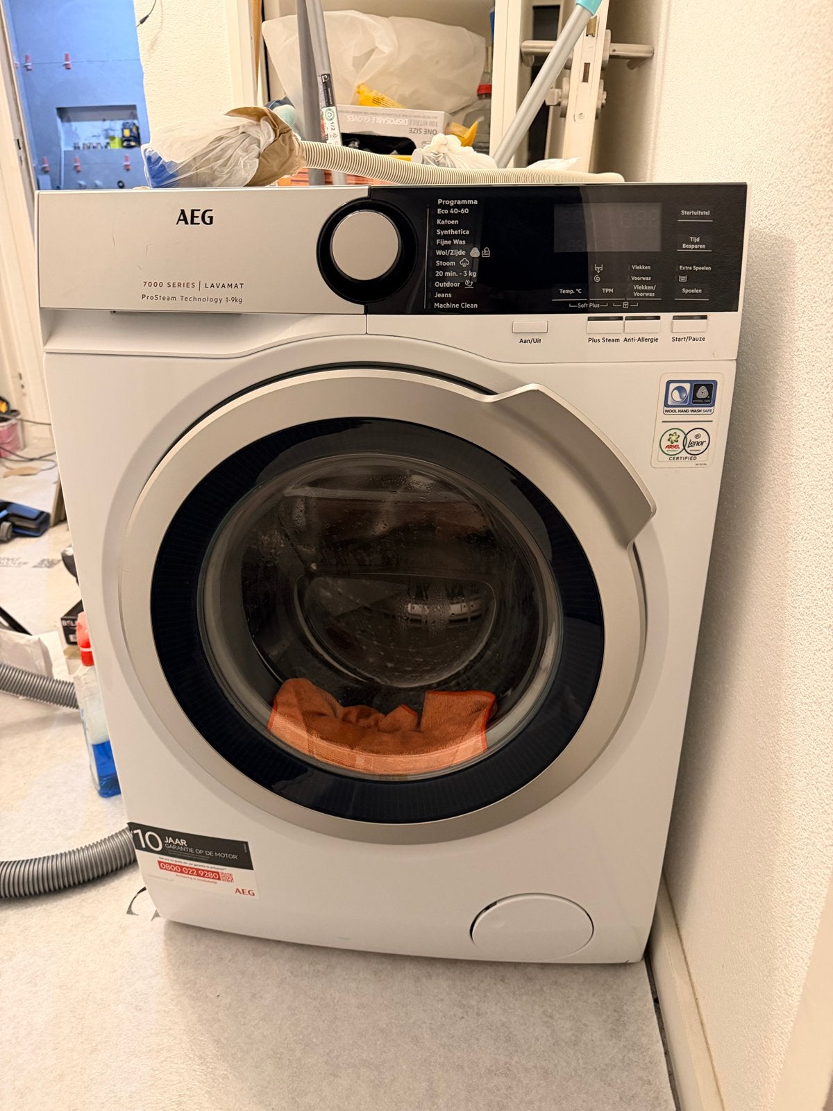 L7FENS96 AEG 7000 SERIES LAVAMAT ProSteam Wasmachine 9kg, Witgoed en Apparatuur, Ophalen, 1200 tot 1600 toeren, 8 tot 10 kg, Zo goed als nieuw