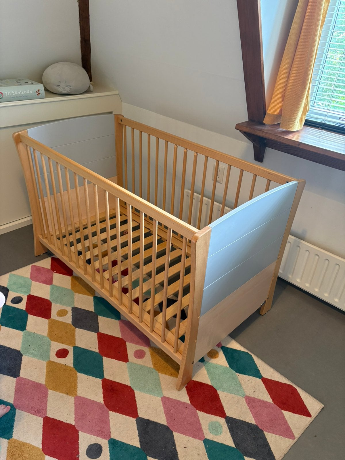 Peuter ledikant en commode, Ophalen, Zo goed als nieuw, Ledikant