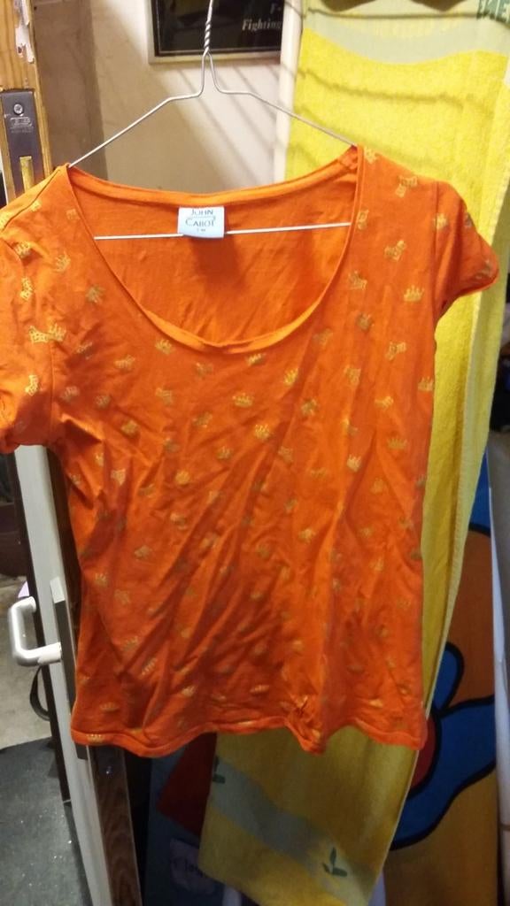 Oranje T-shirt met korte mouwen, Kleding | Dames, T-shirts, Oranje, Ophalen of Verzenden, Zo goed als nieuw, Korte mouw