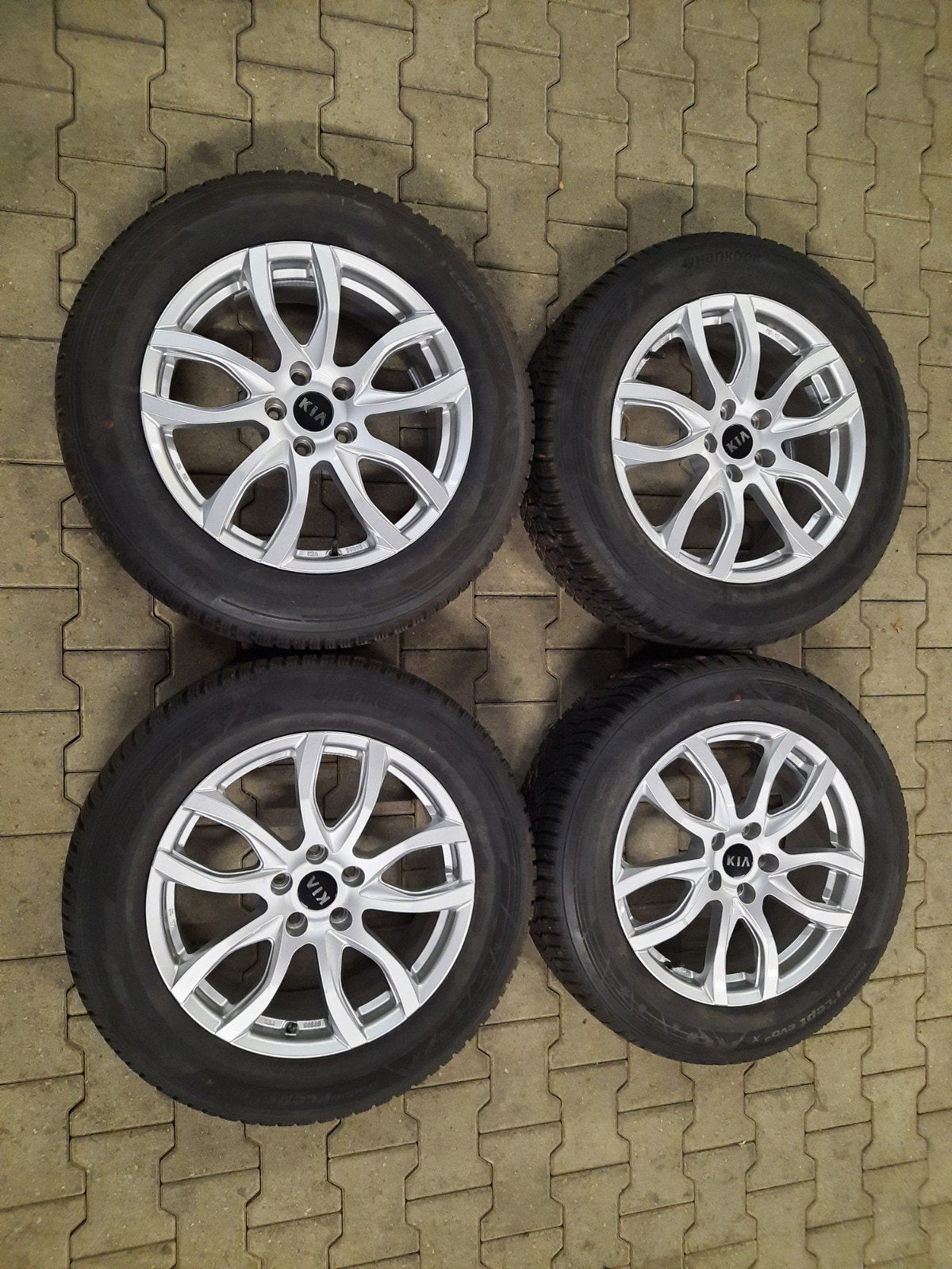 18 inch velgen 5×114.3 KIA SORENTO HYUNDAI SANTA FE WINTER, 18 inch, Gebruikt, Banden en Velgen, 235 mm