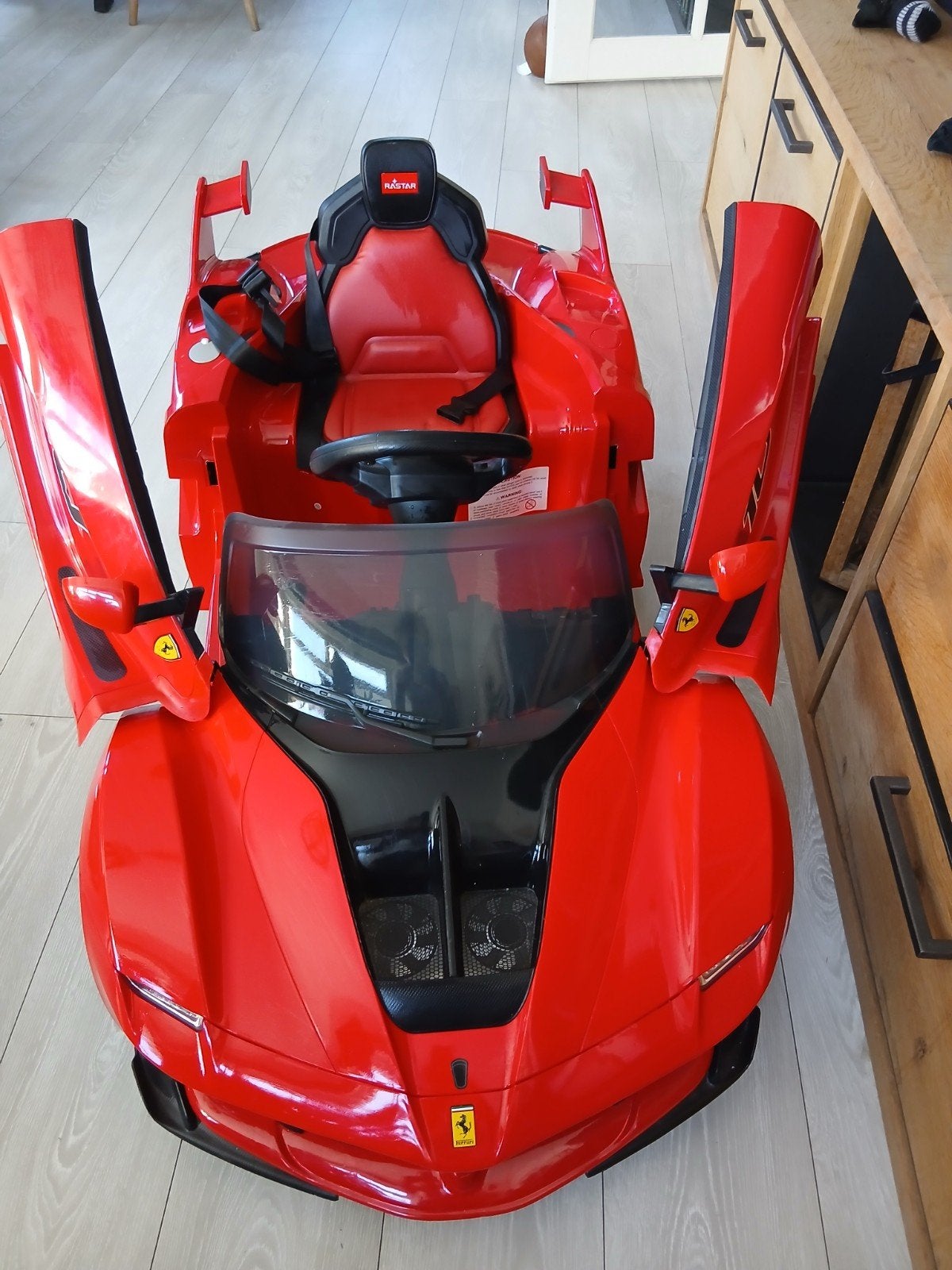 Ferrari FXX K elektrische kinderauto met afstandsbediening, Kinderen en Baby's, Speelgoed | Speelgoedvoertuigen, Ophalen of Verzenden