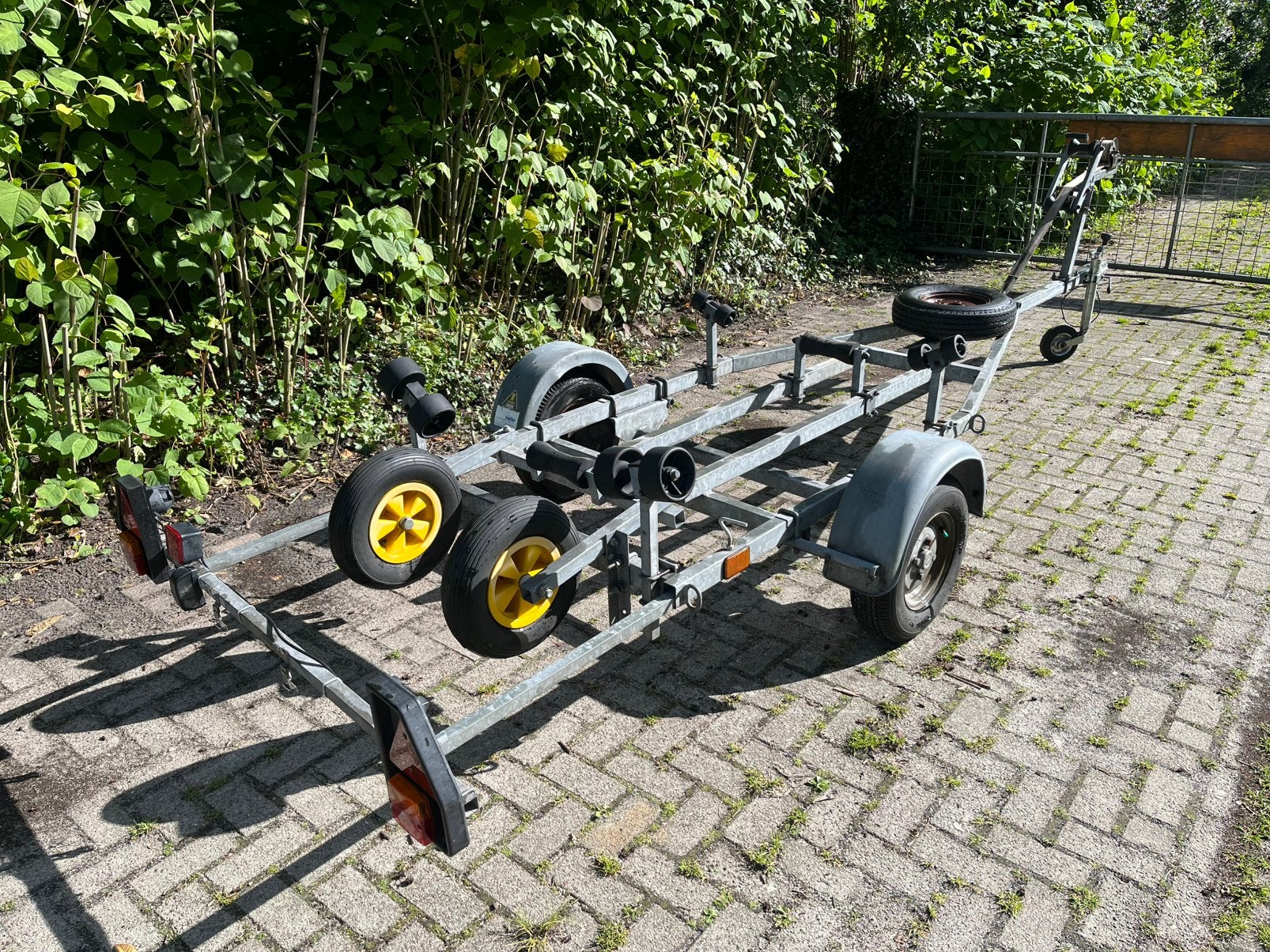 Mooie goede Pega kanteltrailer., Watersport en Boten, Boottrailers, Ophalen of Verzenden, Zo goed als nieuw, Minder dan 6 meter